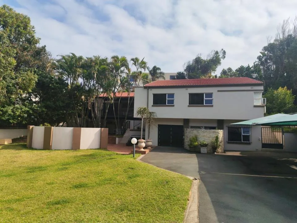 6 Bedroom House to rent in Sheffield Beach