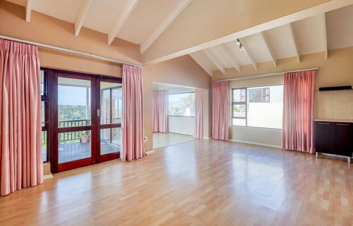 3 Bedroom Townhouse to rent in Beacon Bay