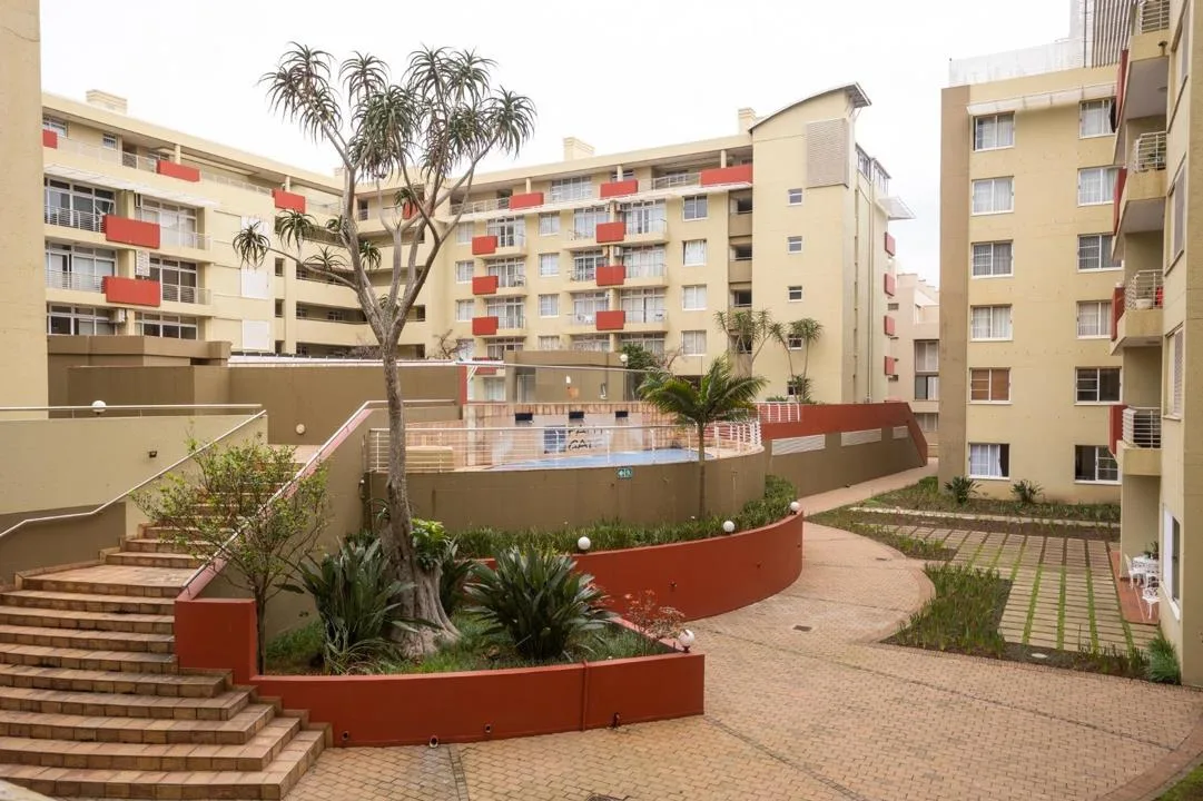 3 Bedroom Apartment / flat to rent in New Town Centre