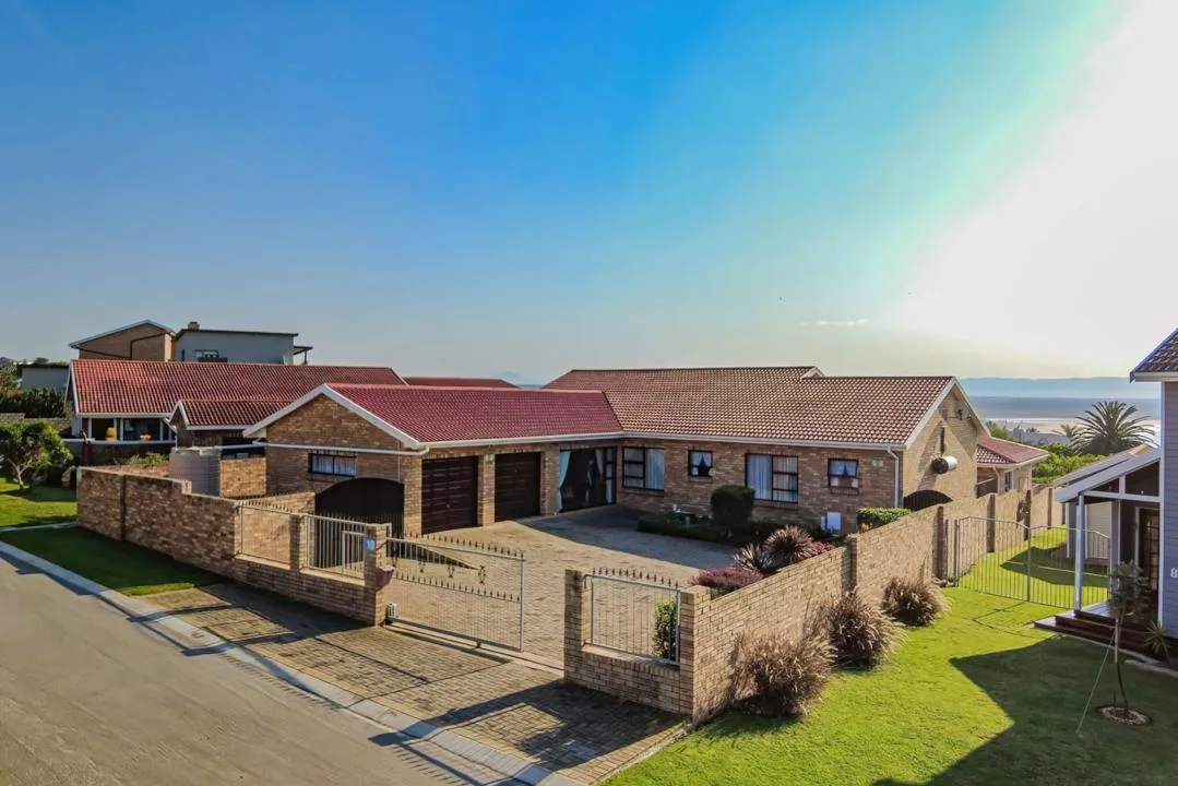 3 Bedroom House for sale in Wavecrest