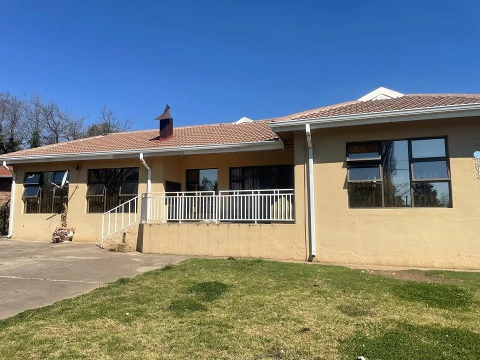 3 Bedroom House for sale in Ficksburg