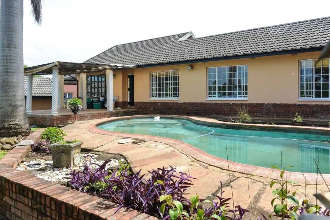 3 Bedroom House for sale in Hayfields