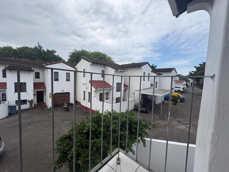 2 Bedroom Townhouse to rent in Meer En See