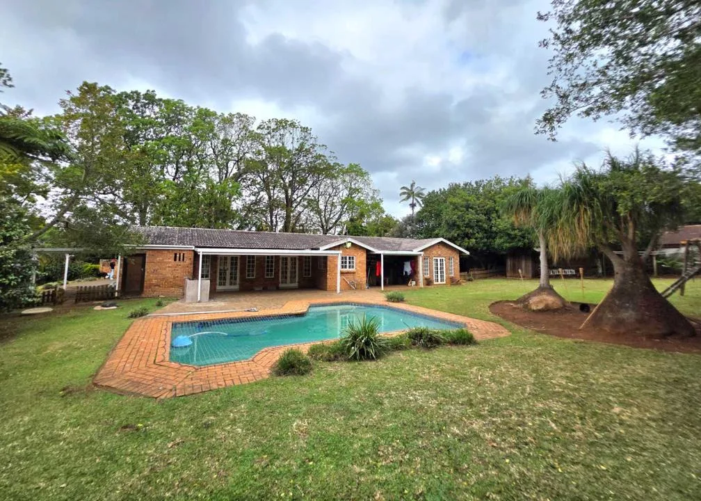 4 Bedroom House for sale in Waterfall