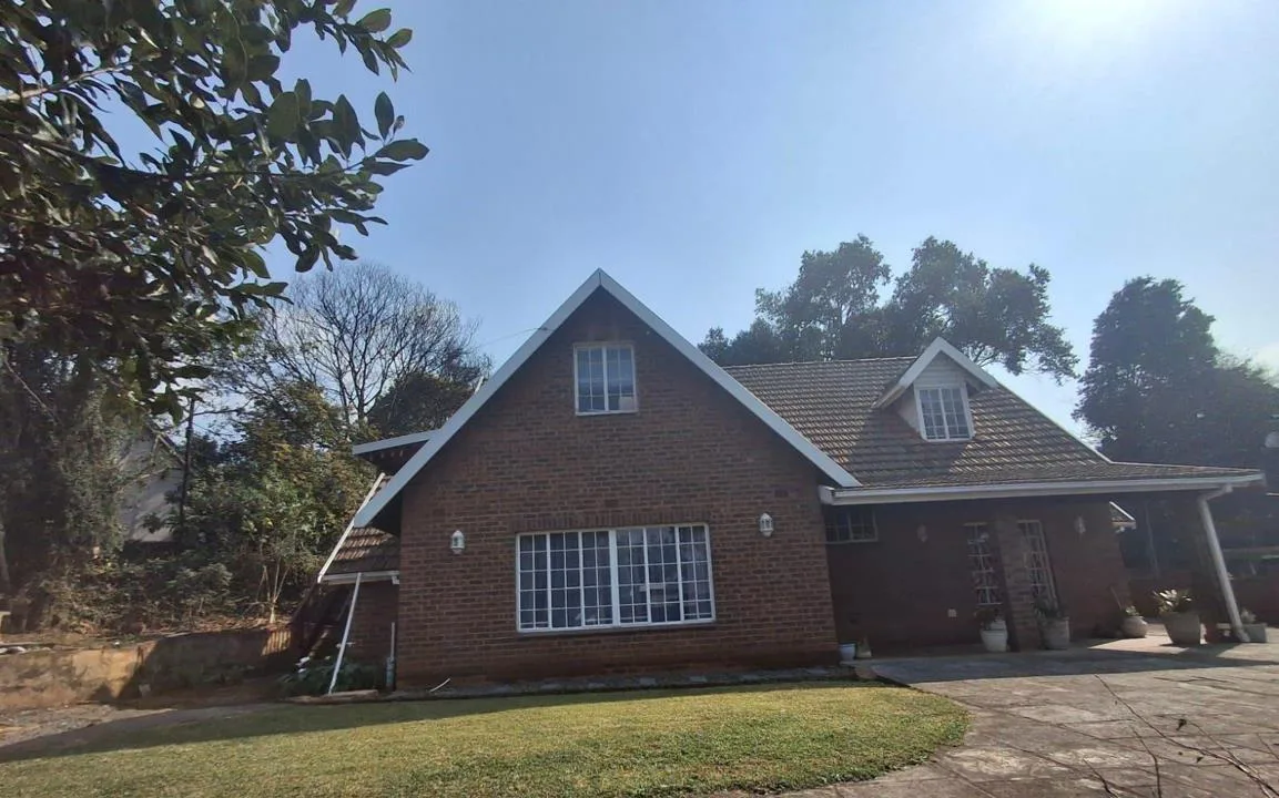 5 Bedroom House for sale in Clarendon