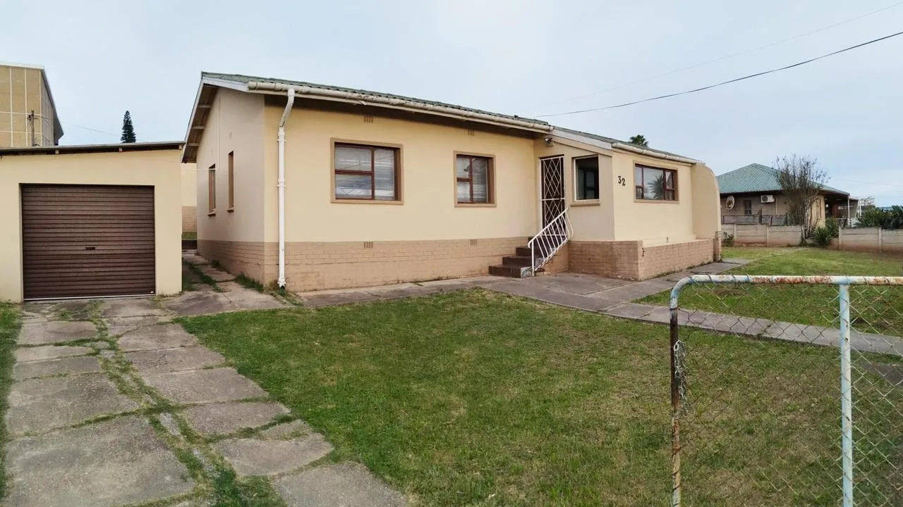 3 Bedroom House for sale in Van Riebeeck Hoogte