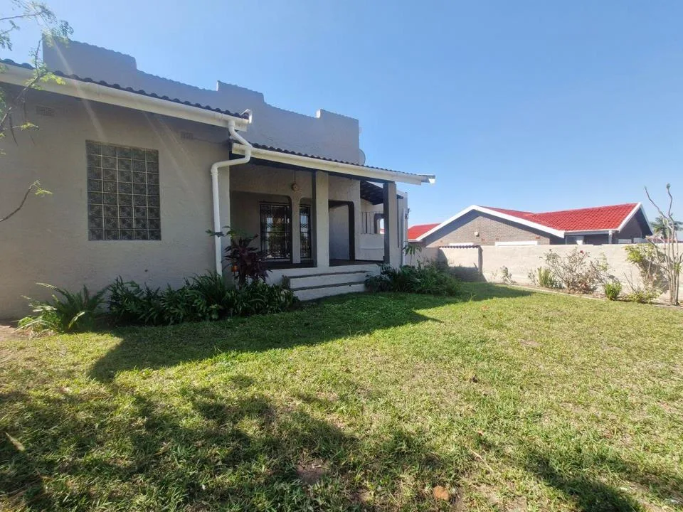 3 Bedroom House for sale in Stanger Manor
