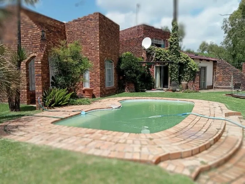 4 Bedroom House for sale in Heilbron