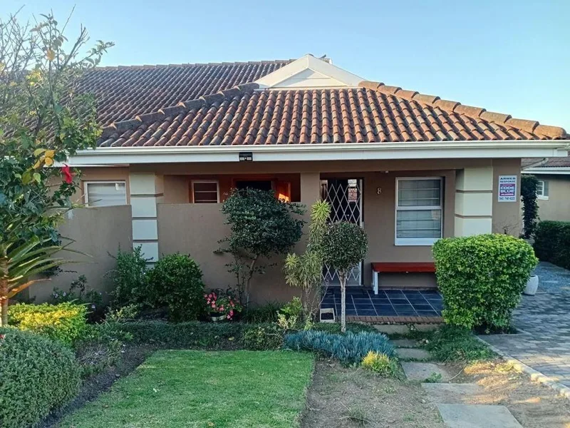 3 Bedroom Townhouse to rent in Beacon Bay North