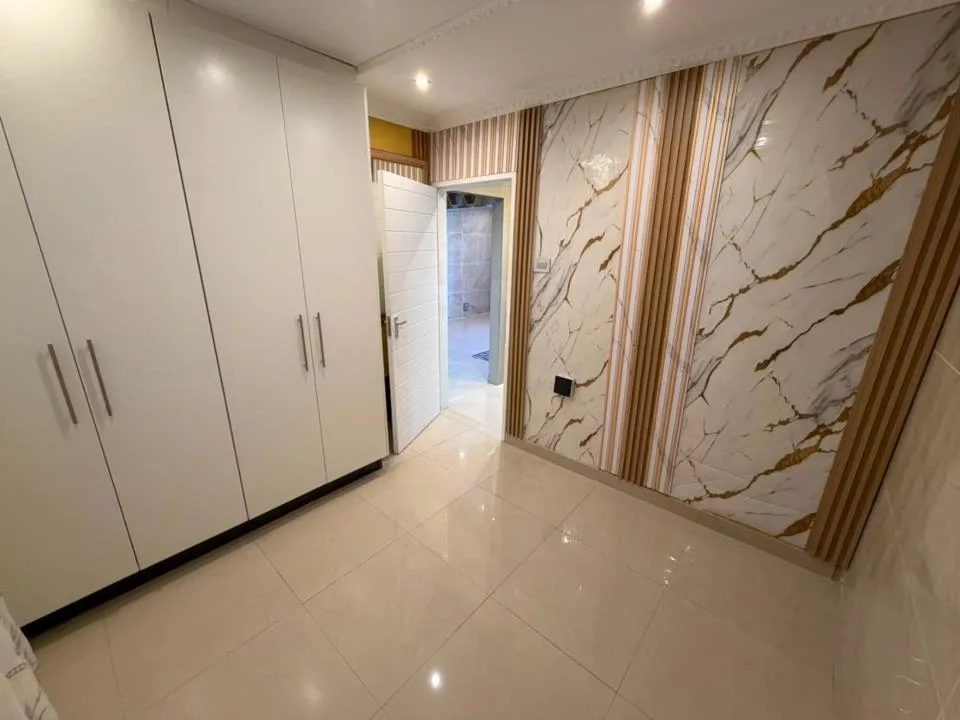 2 Bedroom House for sale in Crossmoor