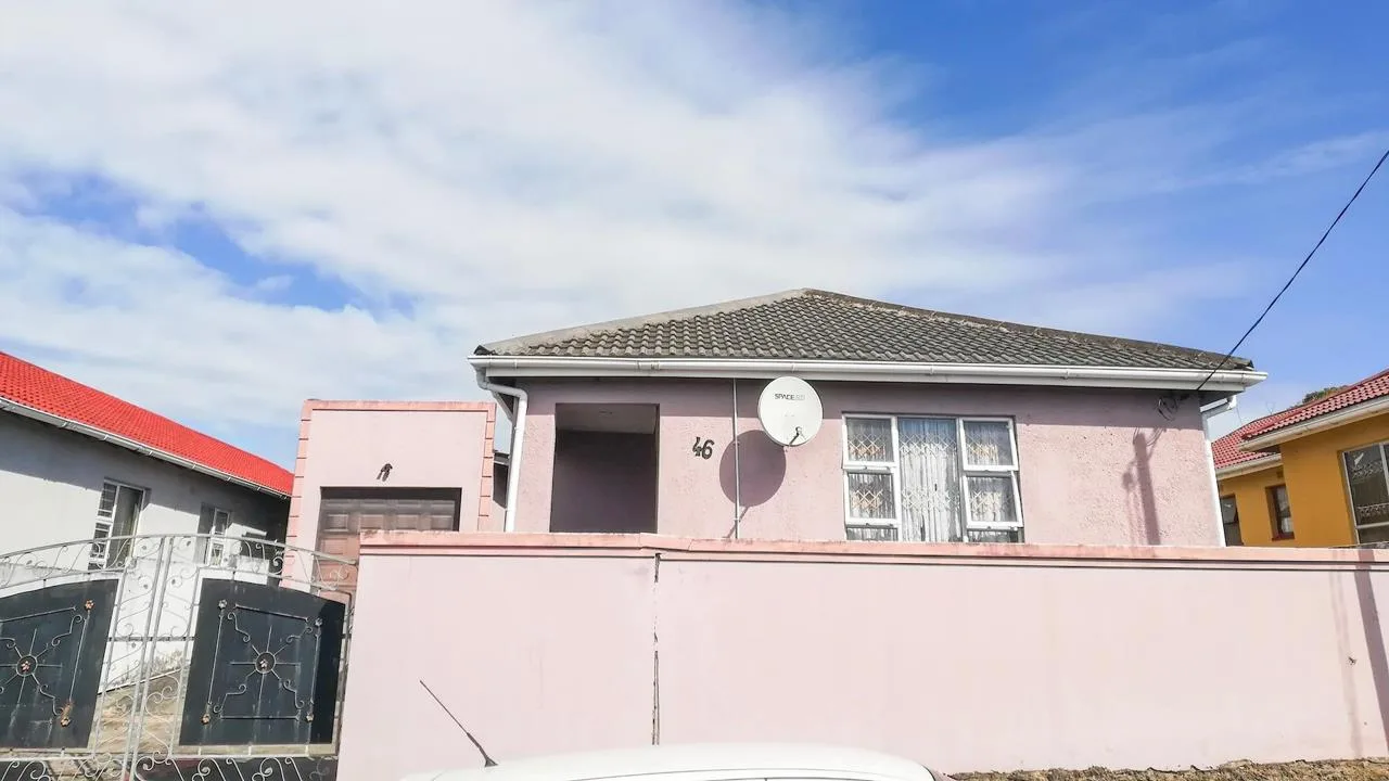 3 Bedroom House for sale in Amalinda