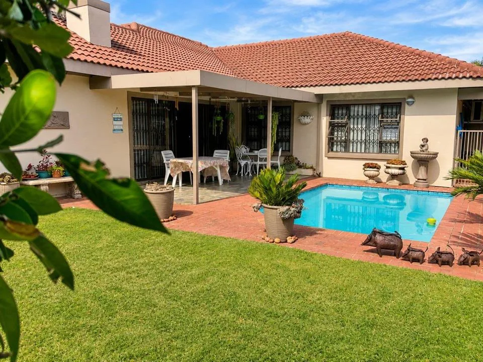 4 Bedroom House for sale in Baillie Park