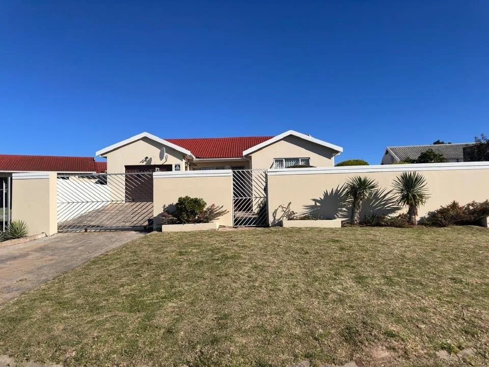 3 Bedroom House for sale in Tyu Tyu North