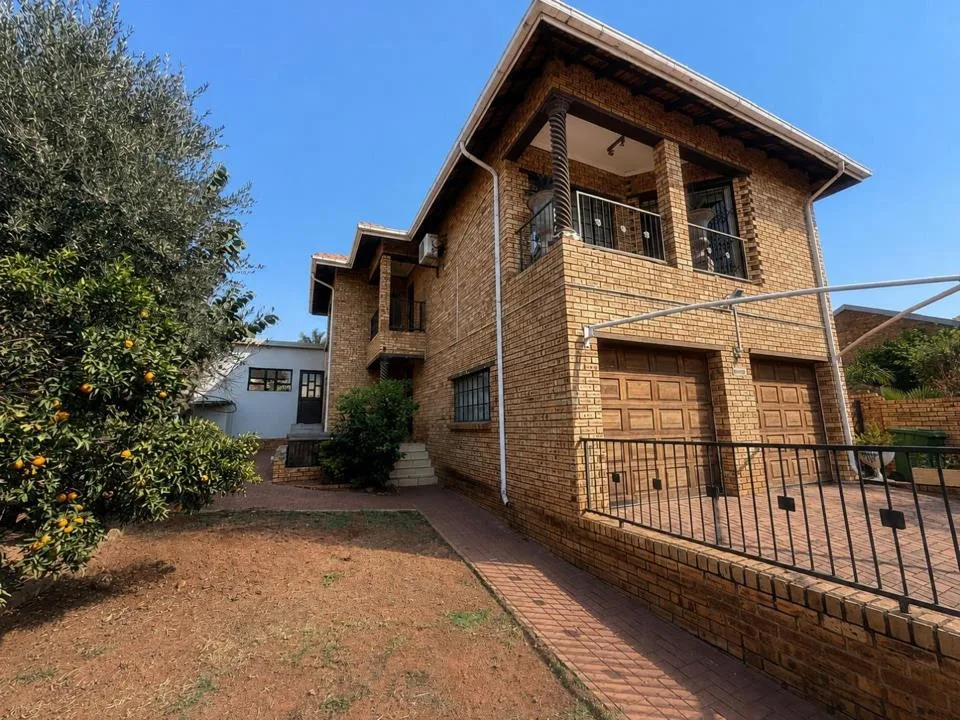 3 Bedroom House for sale in Safari Gardens