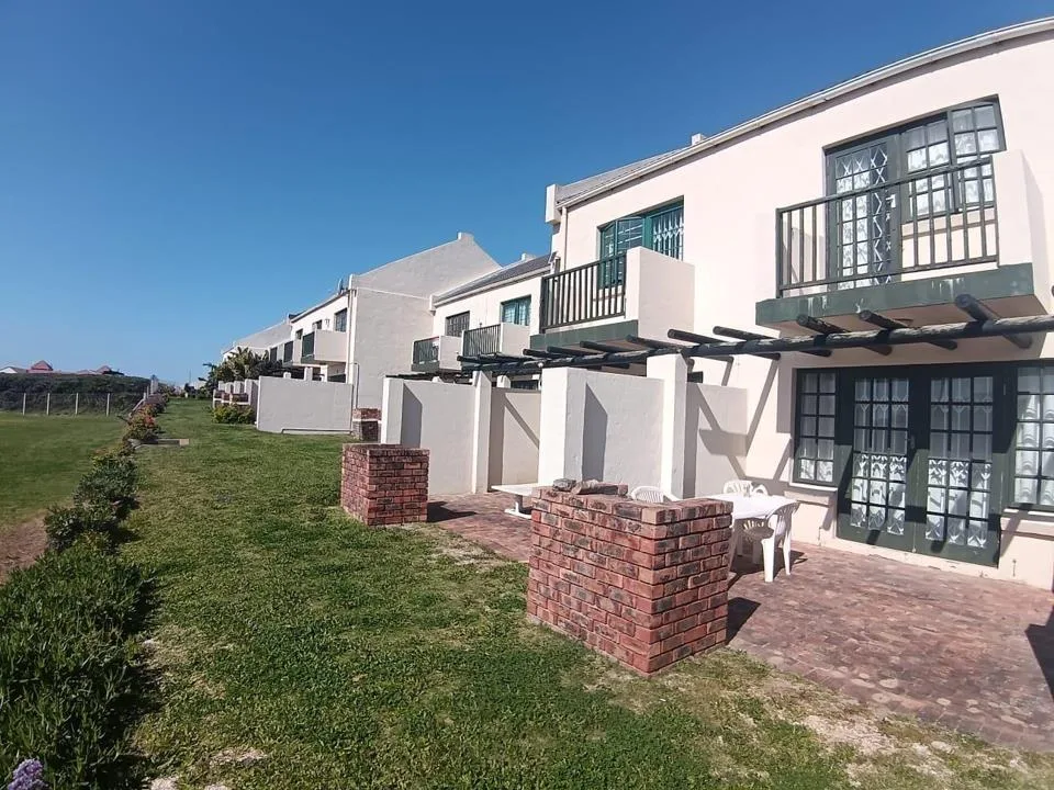2 Bedroom Townhouse for sale in West Beach