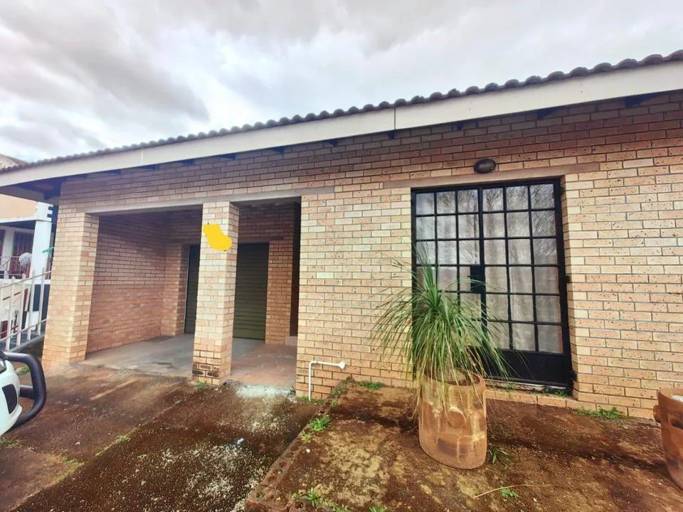 3 Bedroom House for sale in Woodlands