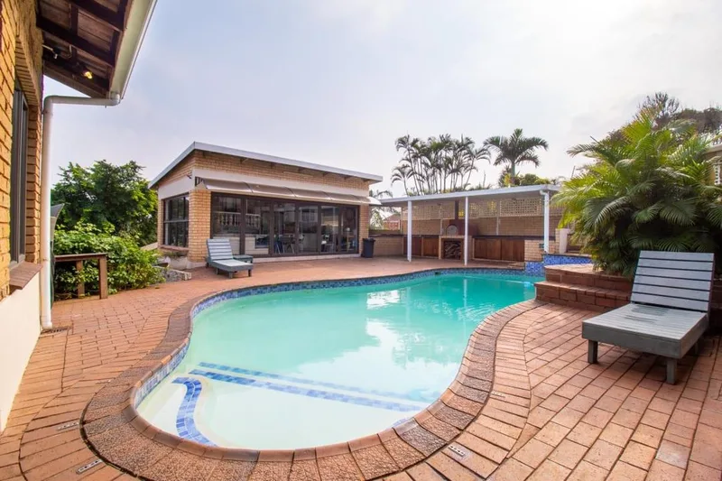 3 Bedroom House for sale in Bluff