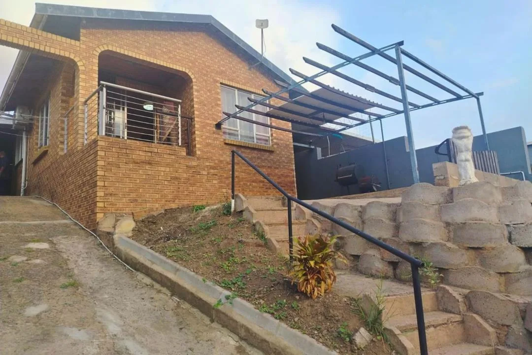 4 Bedroom House for sale in Sunford