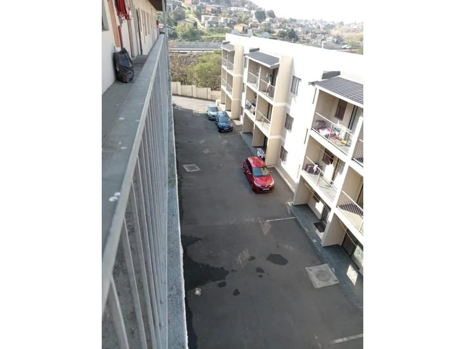 2 Bedroom Apartment / flat for sale in Newlands East