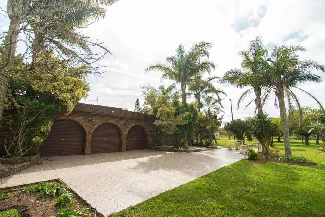 7 Bedroom House for sale in Gedults River