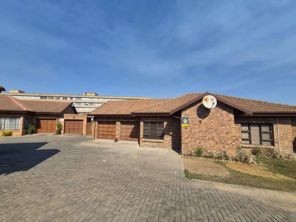 2 Bedroom Townhouse for sale in Pioneer Park