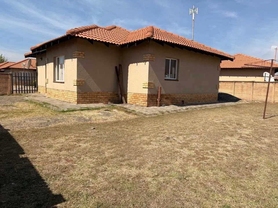 3 Bedroom House for sale in Waterkloof