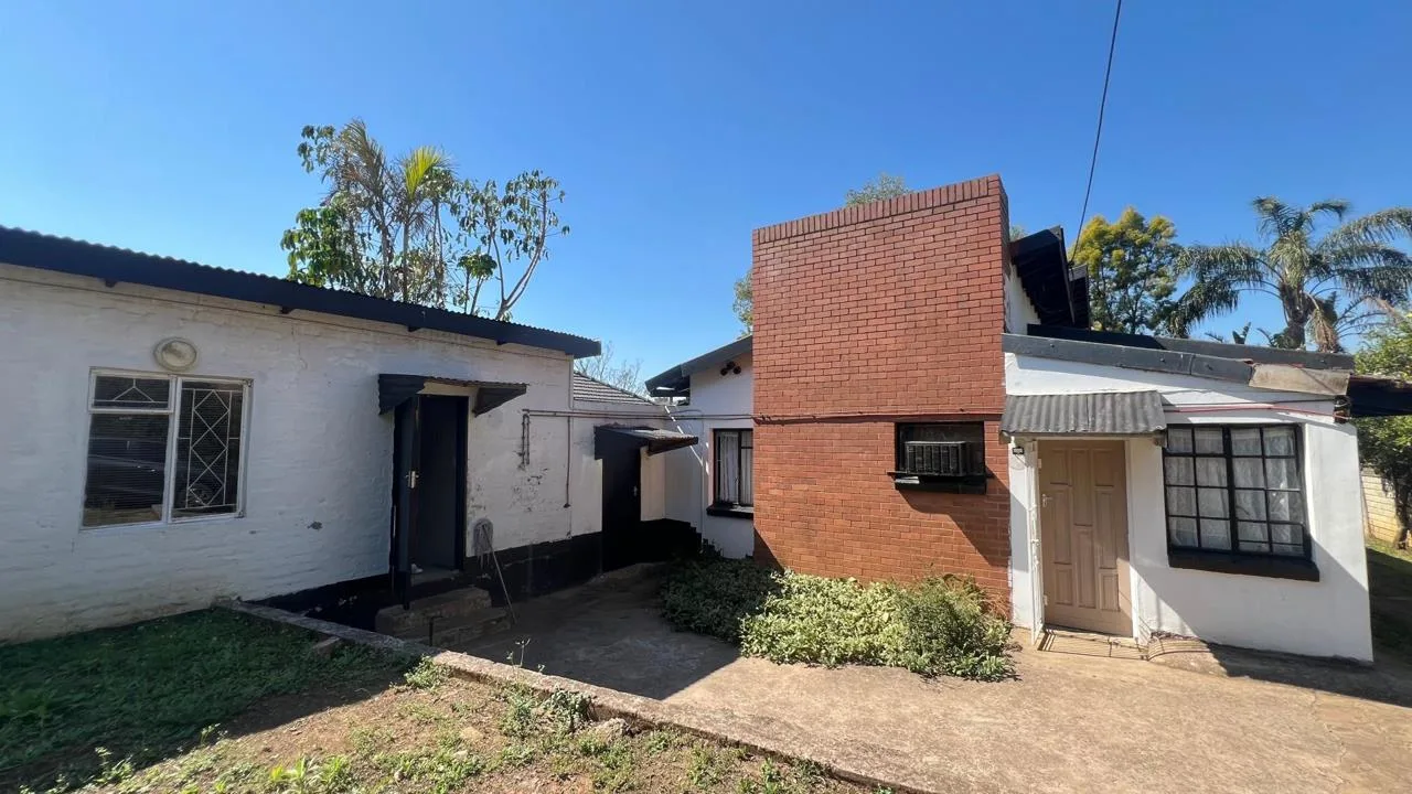 6 Bedroom House for sale in Scottsville