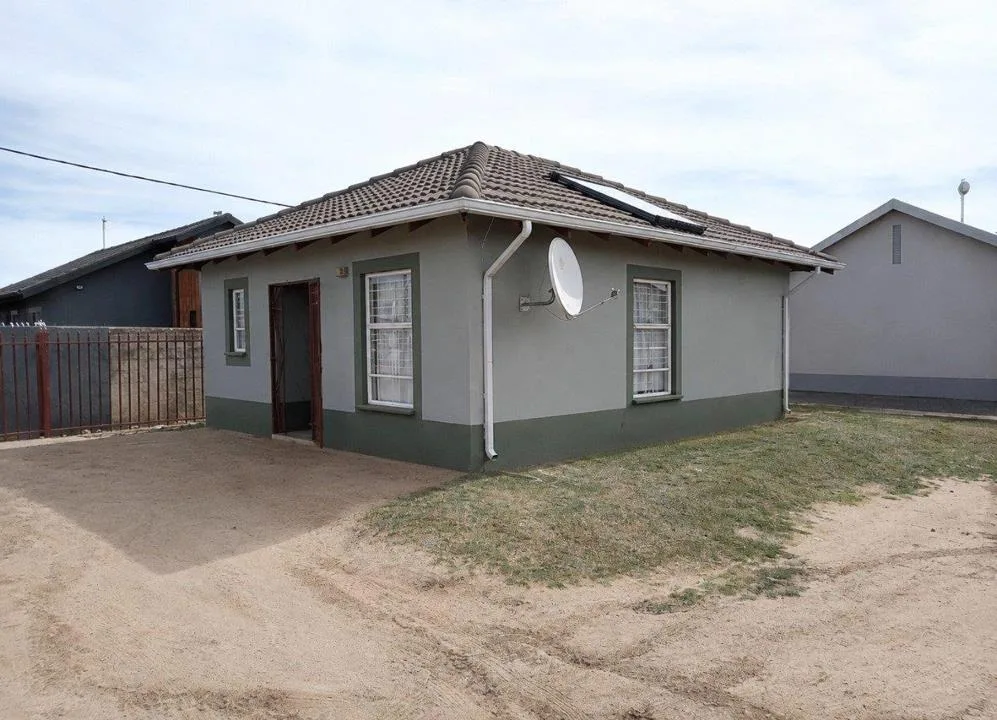 2 Bedroom House for sale in Raceway