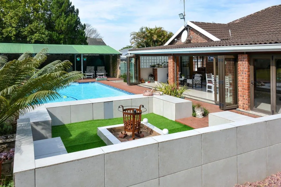 4 Bedroom House for sale in Oak Park