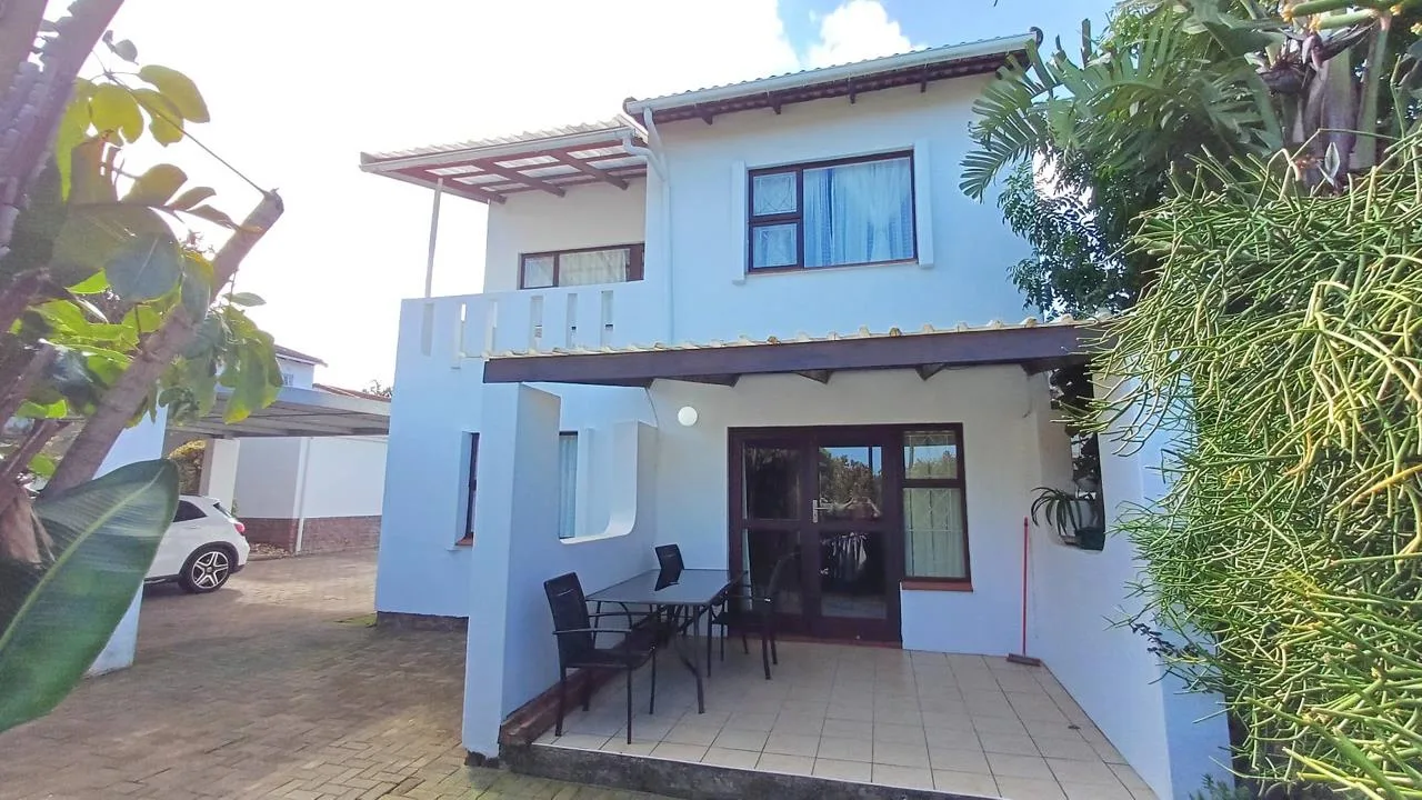 3 Bedroom Townhouse for sale in Beacon Bay