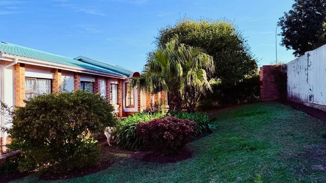 3 Bedroom House for sale in Southernwood