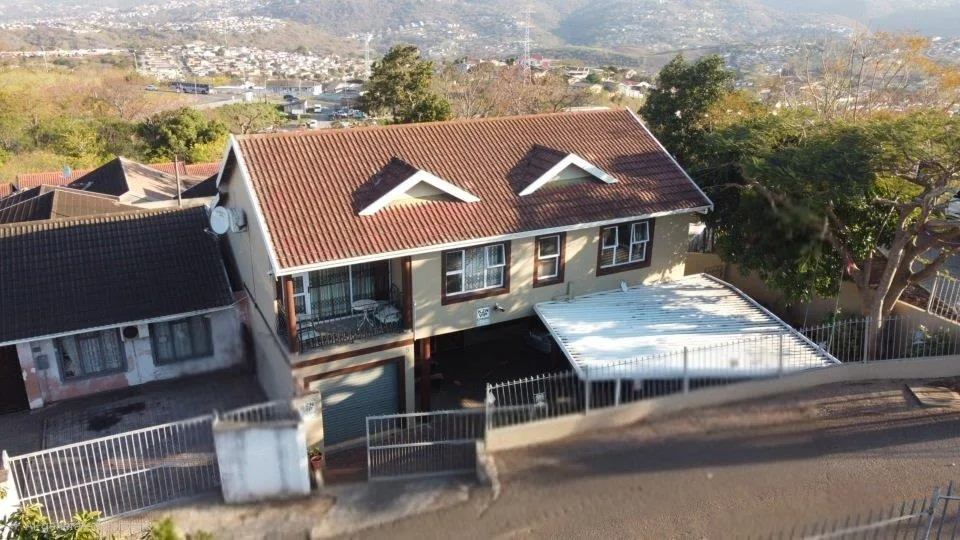 5 Bedroom House for sale in Newlands West