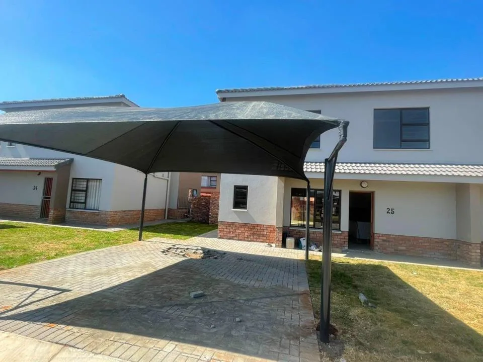 3 Bedroom Townhouse for sale in Waterkloof