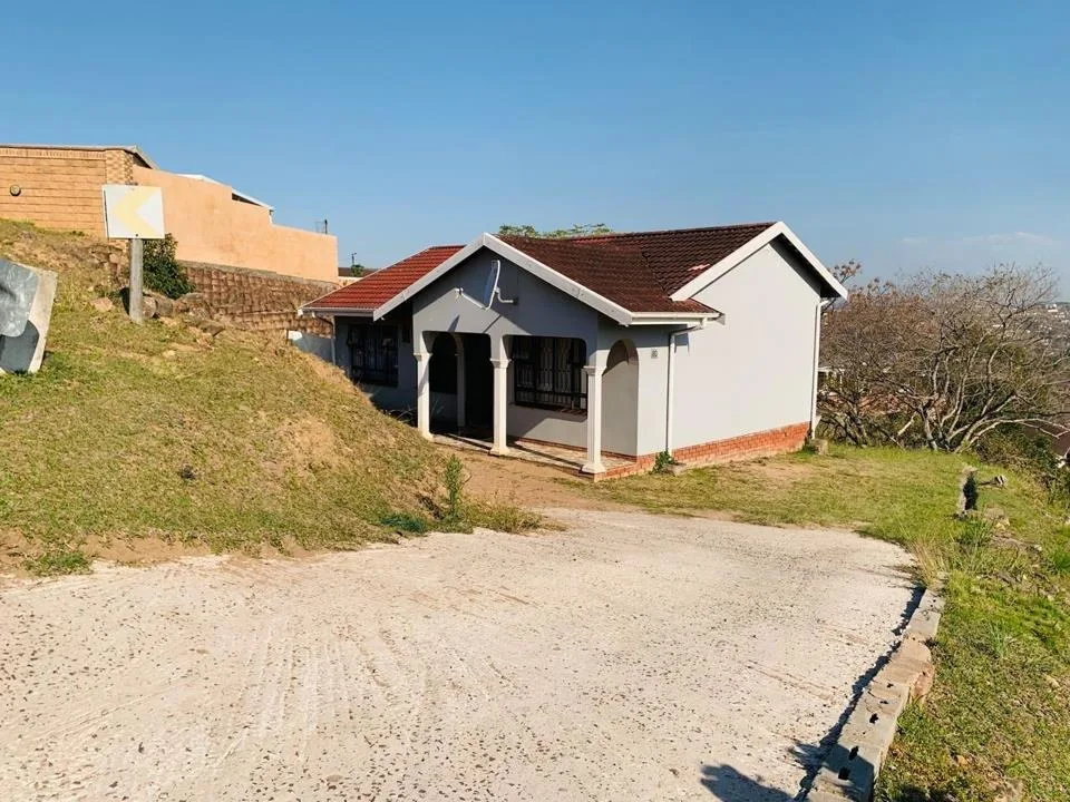 3 Bedroom House for sale in Umlazi BB