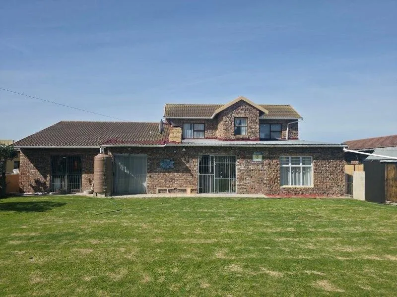 3 Bedroom House for sale in Wavecrest