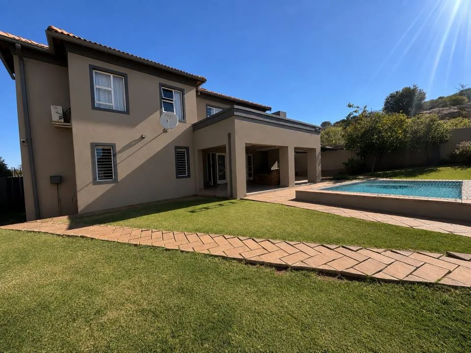 3 Bedroom House for sale in Doringkruin