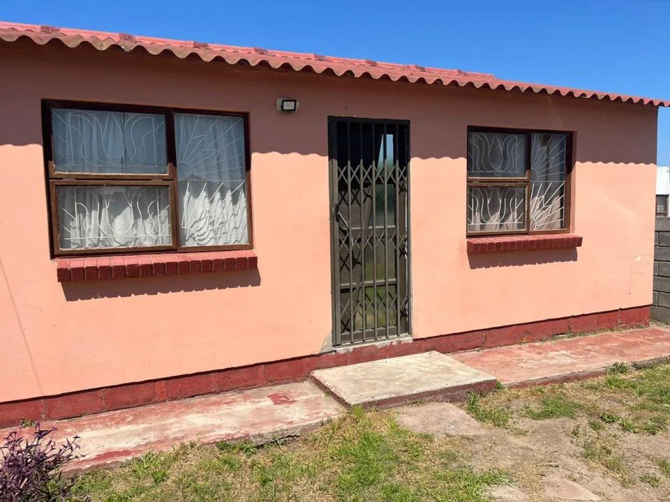 2 Bedroom House for sale in Motherwell Nu 9