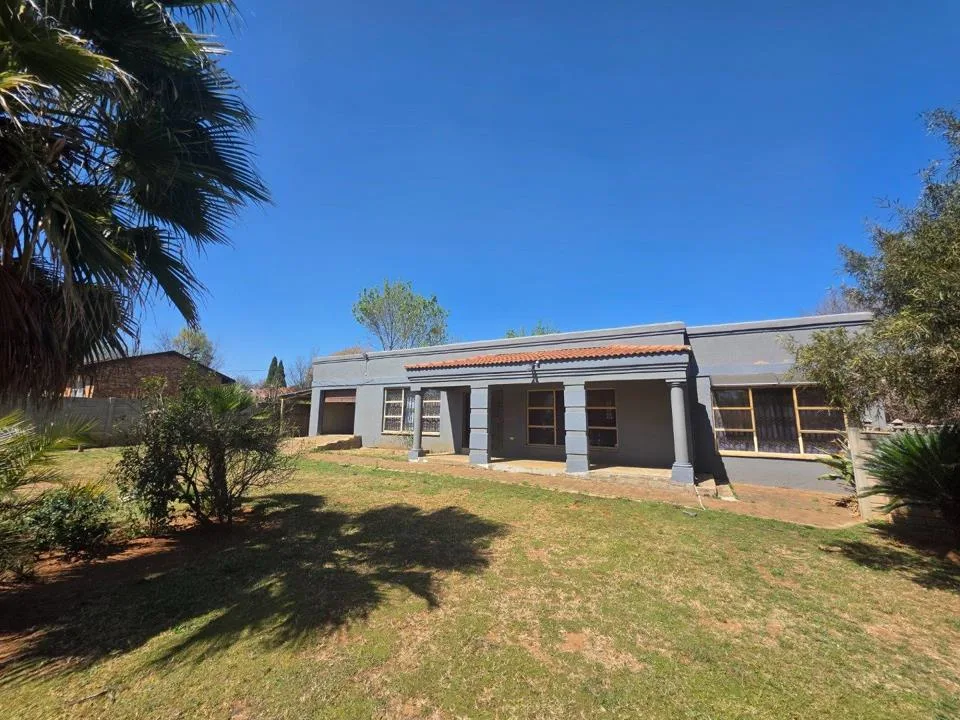 2 Bedroom House for sale in Roodia