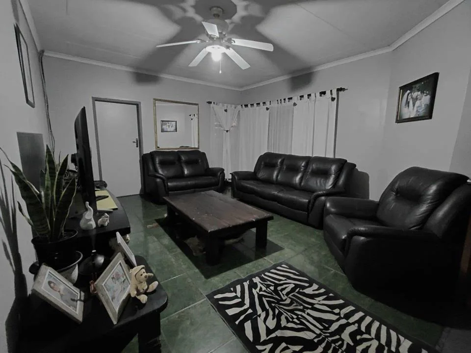 3 Bedroom House to rent in Middelburg South