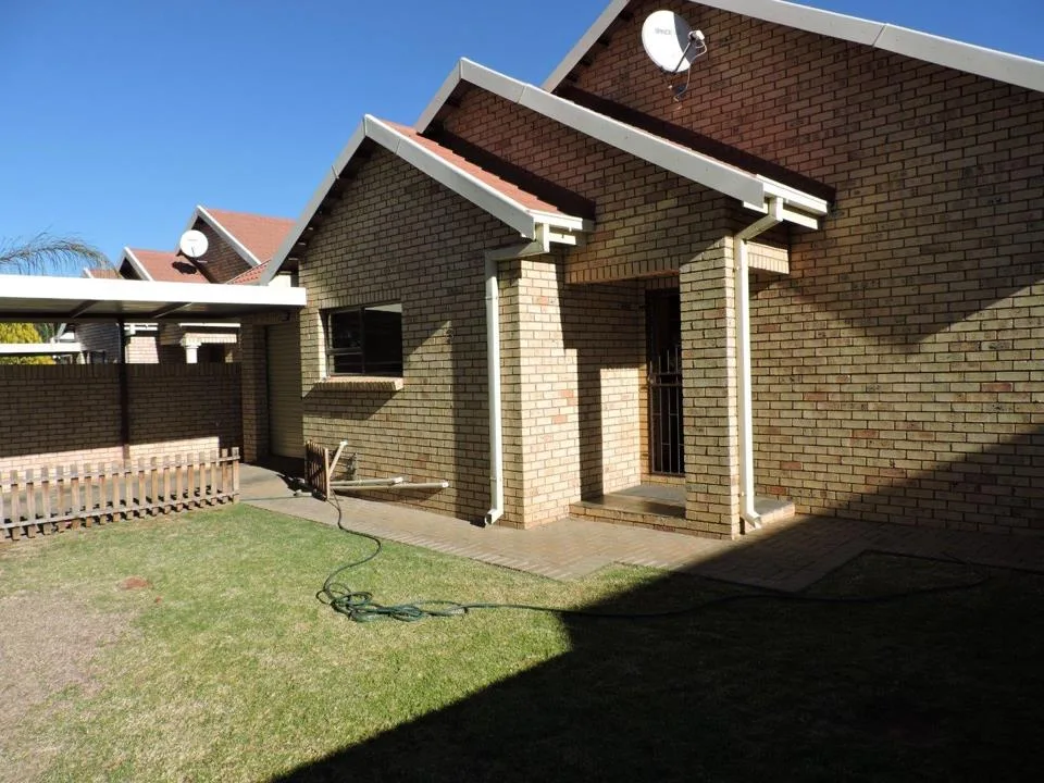 2 Bedroom Townhouse to rent in Monument Heights