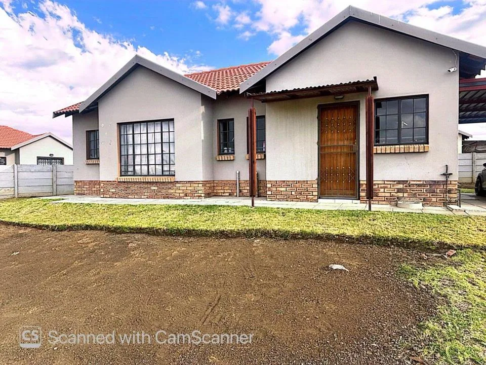 3 Bedroom House for sale in Waterkloof AH