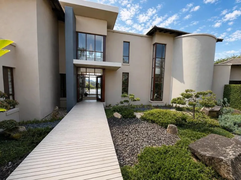 4 Bedroom House for sale in Shandon Estate