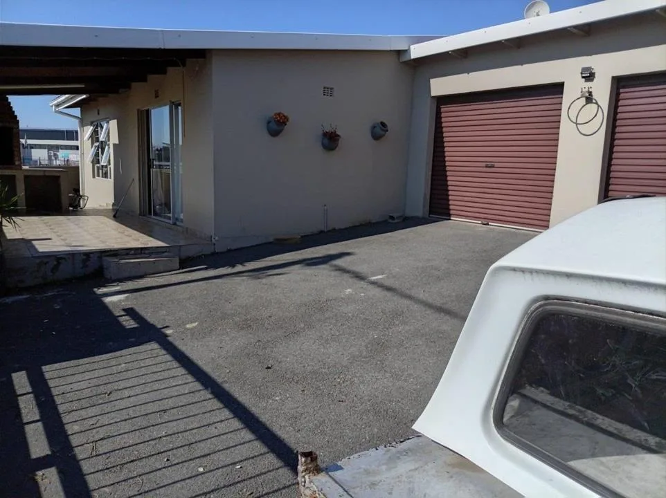 3 Bedroom House for sale in West Bank