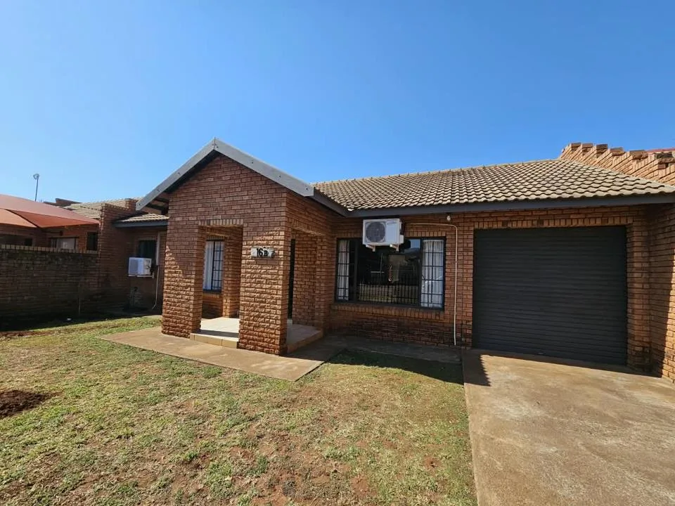 2 Bedroom Townhouse for sale in Thabazimbi