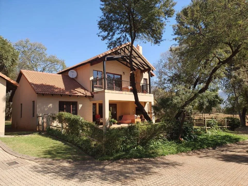 4 Bedroom House for sale in The Coves