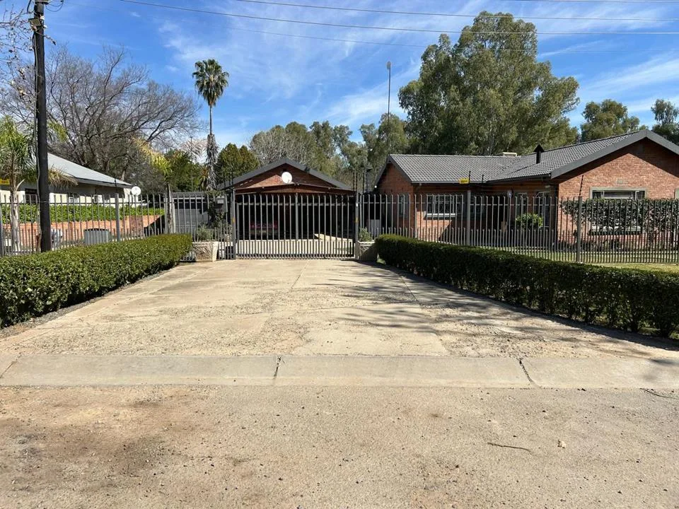 4 Bedroom House for sale in Douglas