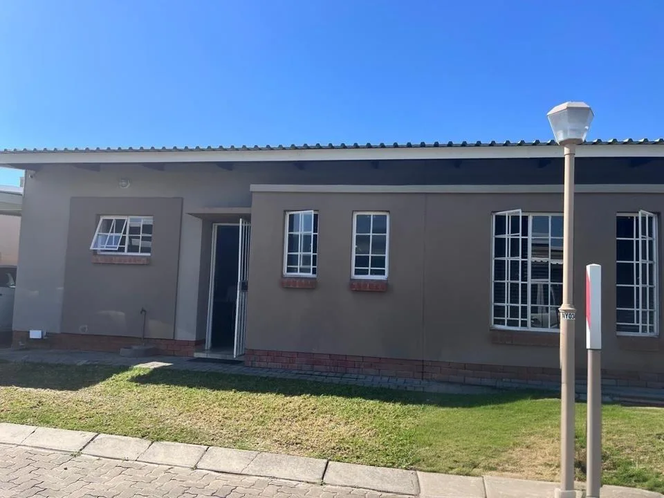 3 Bedroom House for sale in Waterval East
