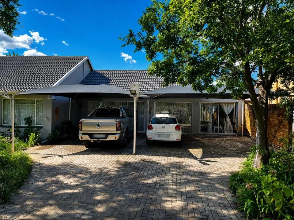 3 Bedroom House for sale in La Hoff
