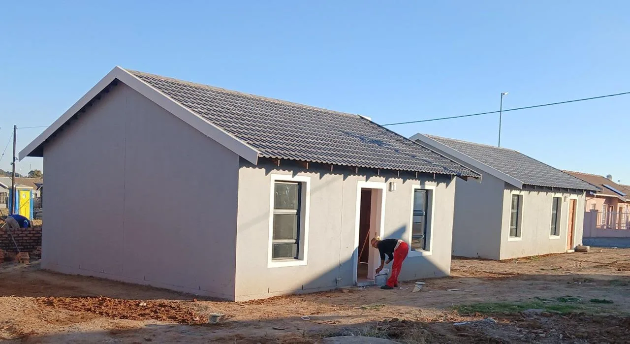 3 Bedroom House for sale in Raceway