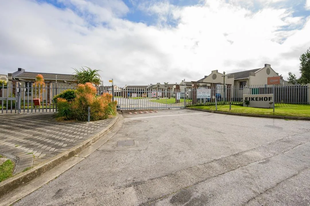 2 Bedroom House for sale in Kabega